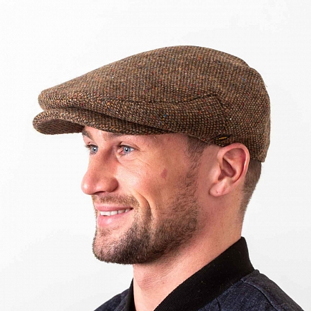 Коричневая гладкая кепка Hatman of Ireland The Irelander соль и перец